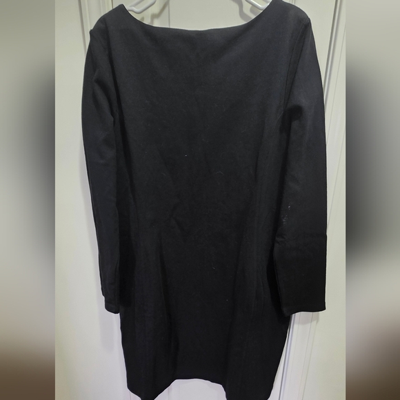 Duluth Ponte Pro Dress - Picture 2 of 4